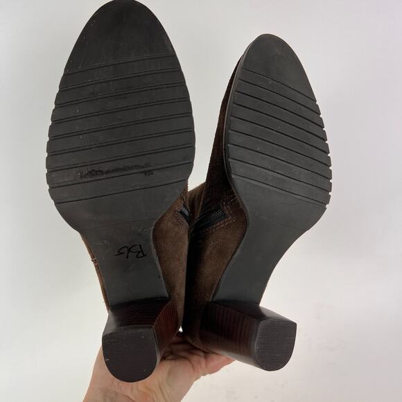 L. L. Bean ankle heeled booties women's size 7 brown suede minimalist boots - Picture 8 of 11